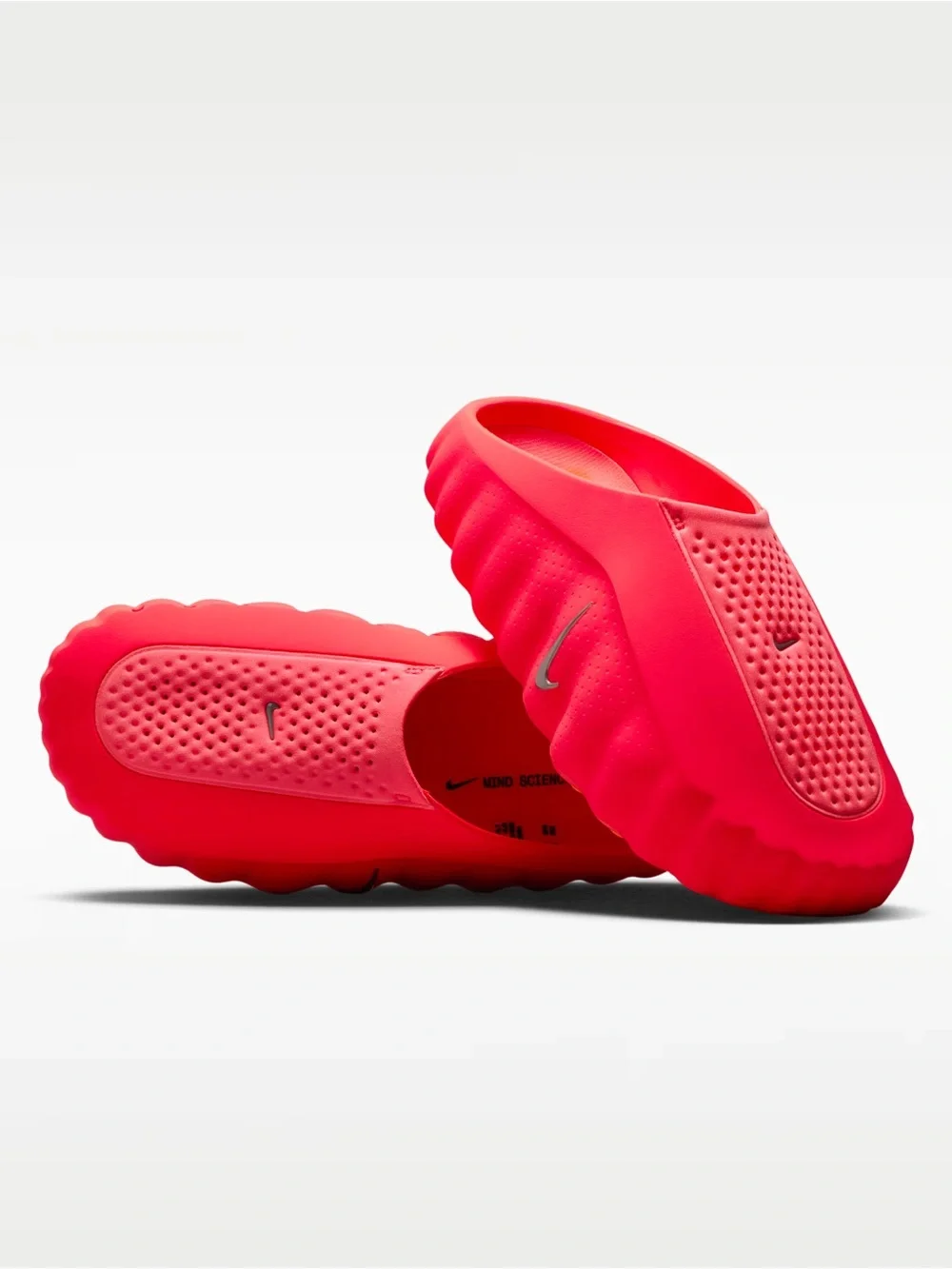 Nike Mind 001 Pregame Mule Solar Red M6 or W7